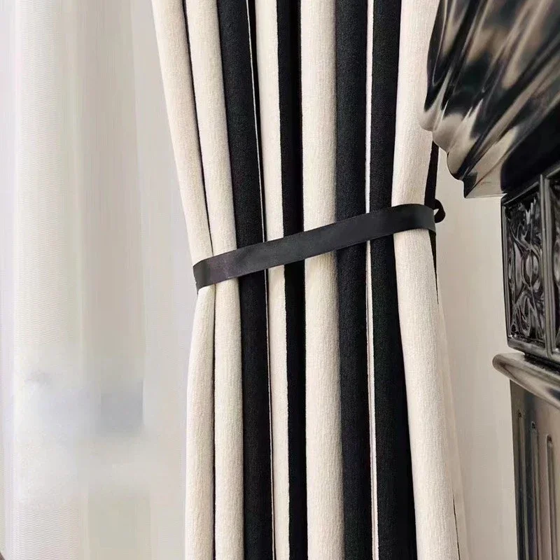 Dikey Çizgili Siyah ve Beyaz Ş - Home Fragrance French incelemesi ve fiyatı