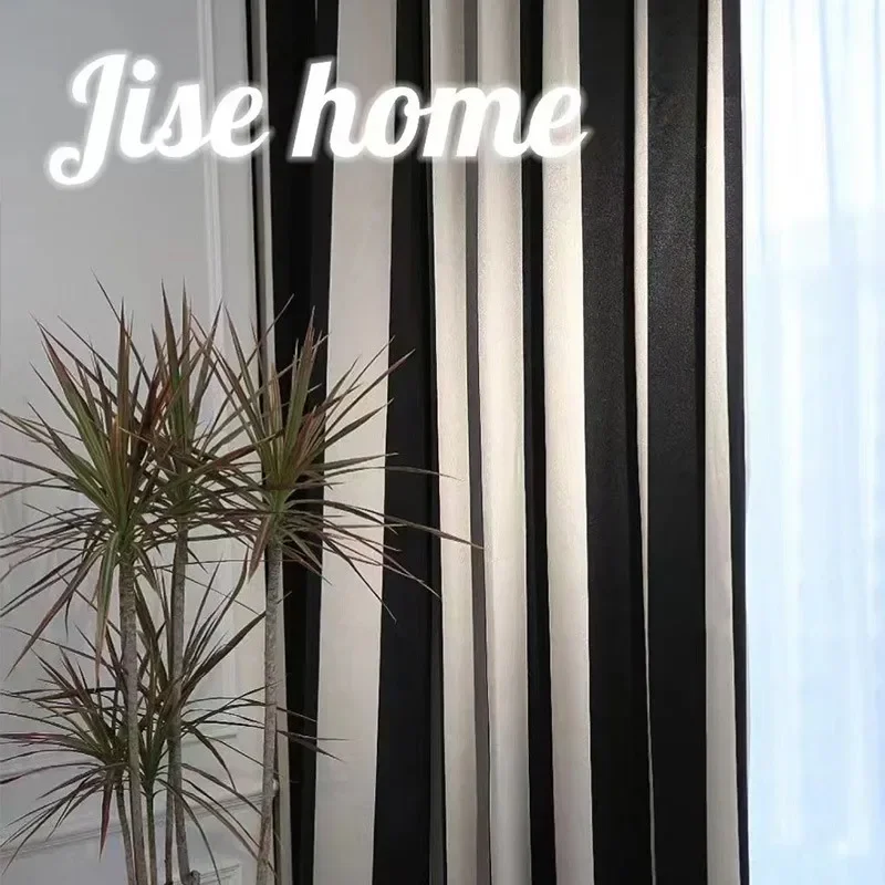 Dikey Çizgili Siyah ve Beyaz Ş - Home Fragrance French incelemesi ve fiyatı